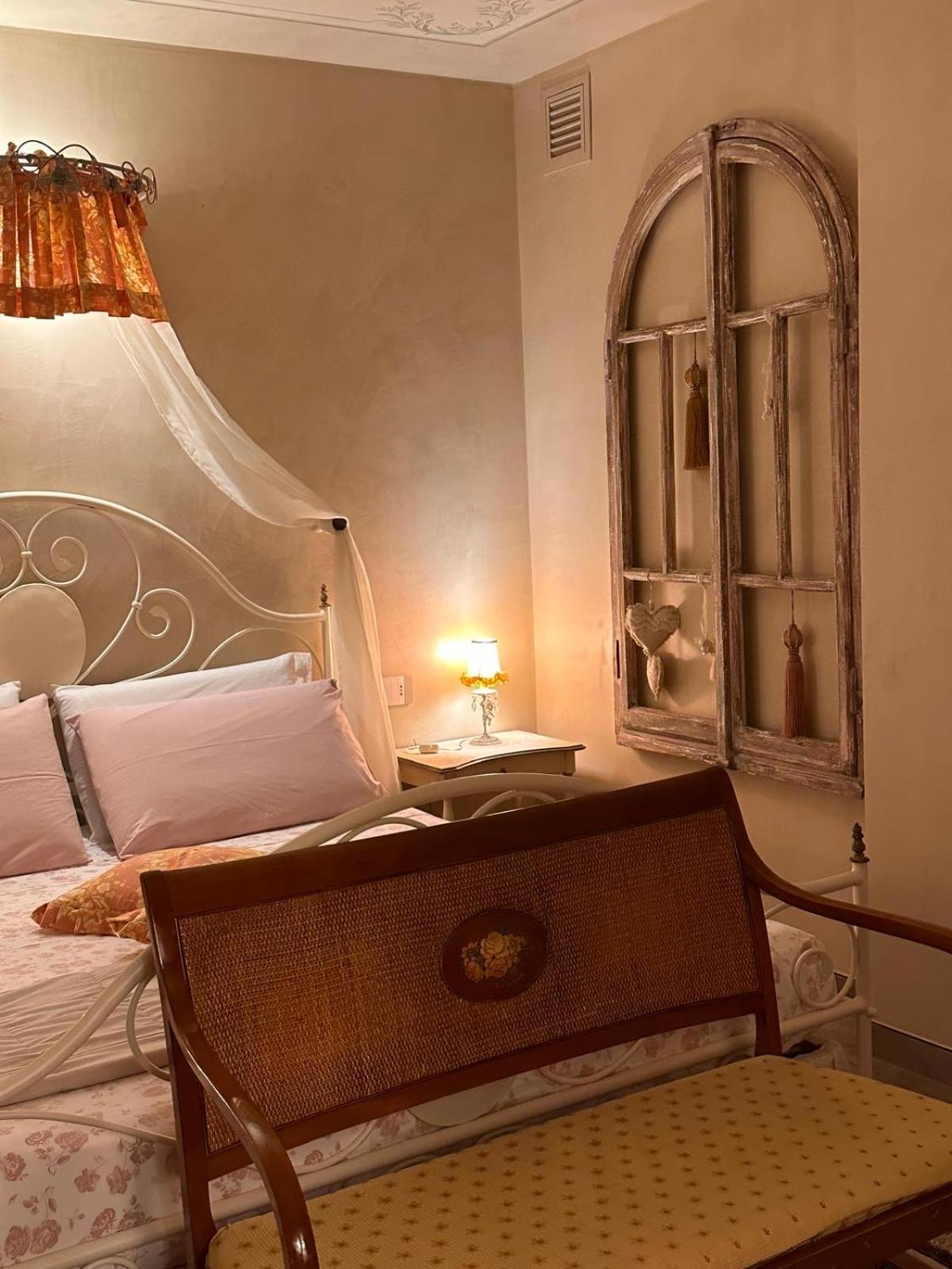 Le Lanterne Bed & Breakfast Villa d'Alme Bagian luar foto